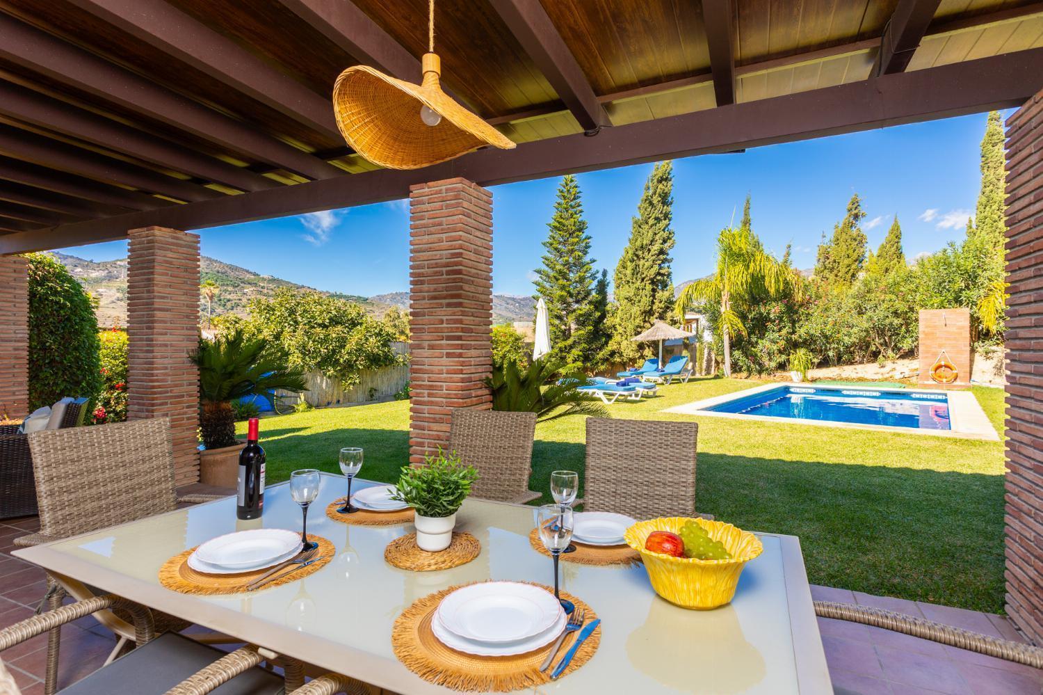 Villa Loli Imaroga One Nerja Eksteriør bilde